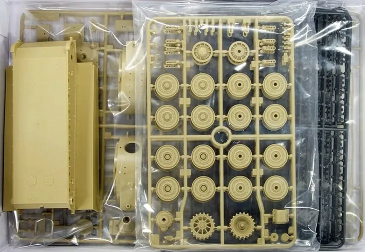 1-35-tamiya-35146-tiger-i-late-version-marka-tamiya-stan-nowy