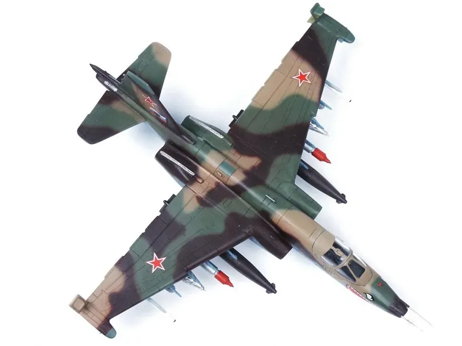 1-72-soviet-attack-aircraft-su-25-frogfoot