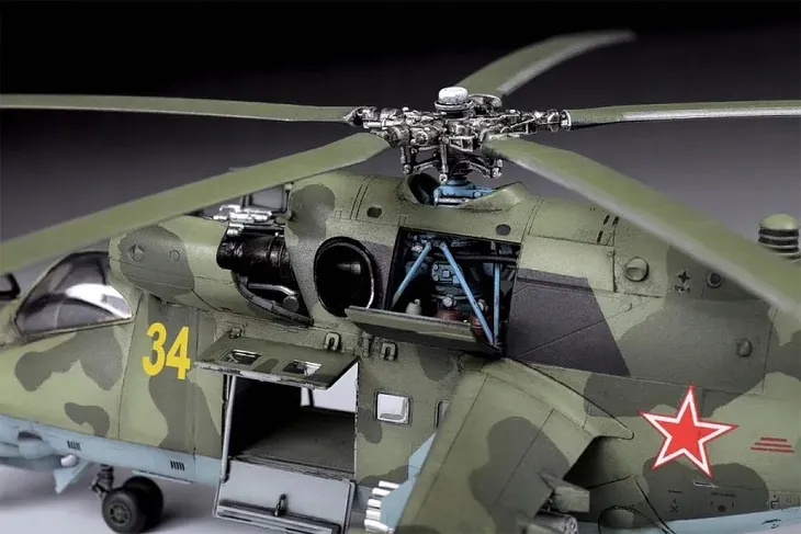 1-72-soviet-attack-helicopter-mi-24p-hind-stan-nowy