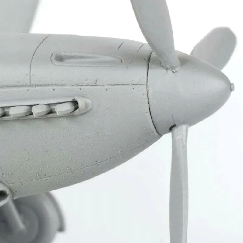 1-72-yak-3-soviet-fighter-marka-zvezda