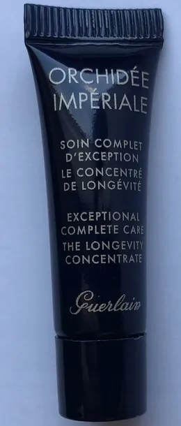 przeciwstarzeniowe-serum-guerlain-waga-z-opakowaniem-0-55-kg