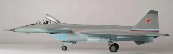 1-72-mig-1-44-russian-multirole-fighter-marka-zvezda-stan-opakowania-oryginalne