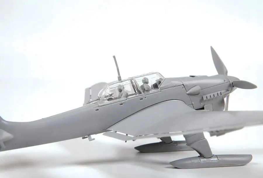 1-72-ju-87-b-2-stuka-w-ski-marka-zvezda
