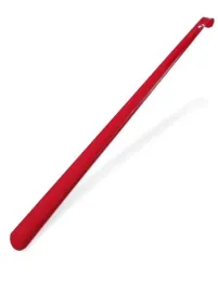 klasyczna-metalowa-lyzka-do-butow-65-cm-czerwona