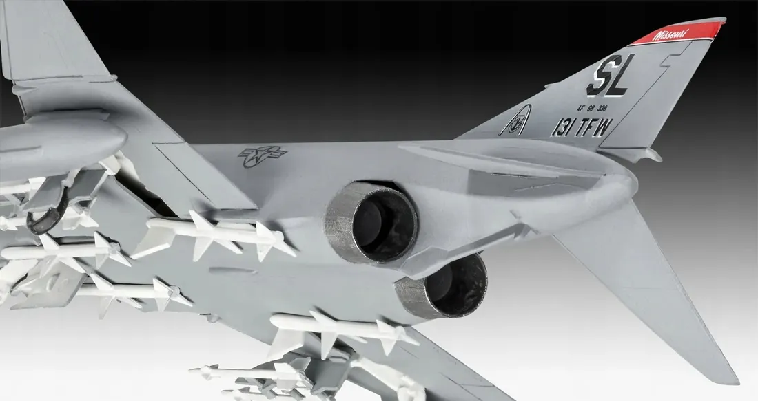 revell-03651-easy-click-f-4e-phantom-1-72-marka-revell