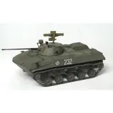1-35-bmd-2-russian-airborn-tank-marka-zvezda