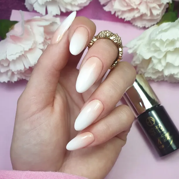 boska-nails-top-milky-6-ml-produkt-nie-zawiera-dbp-formaldehydu-kamfory-ksylenu-toluenu-tphp-zywicy-formaldehydowej