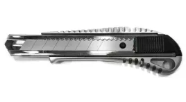 noz-do-tapet-z-ostrzem-lamanym-metal-al-18-mm