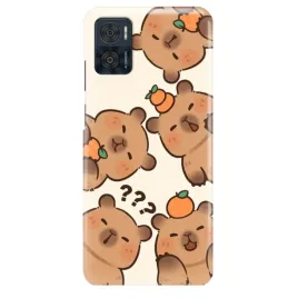 etui-do-motorola-e22-slodkie-capy-cute-beige-capybara-urocze-wzory