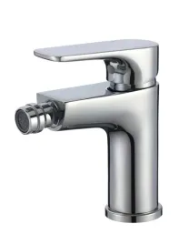 bateria-bidetowa-stojaca-kran-chrom