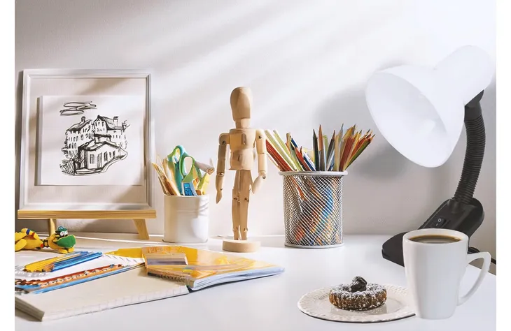 szkolna-lampka-biurkowa-dla-dzieci-z-klipsem-biala-e27-maksymalna-moc-pojedynczego-zrodla-swiatla-60-w
