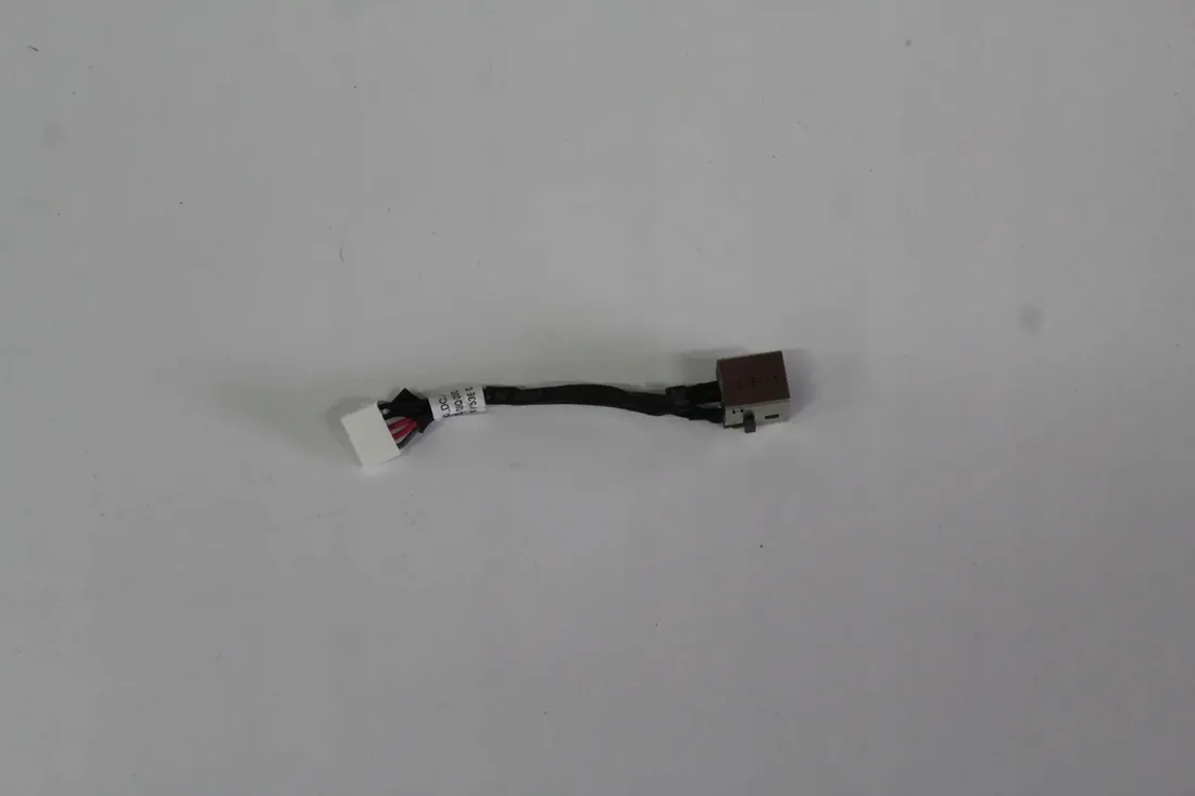 gniazdo-zasilania-dell-e5550