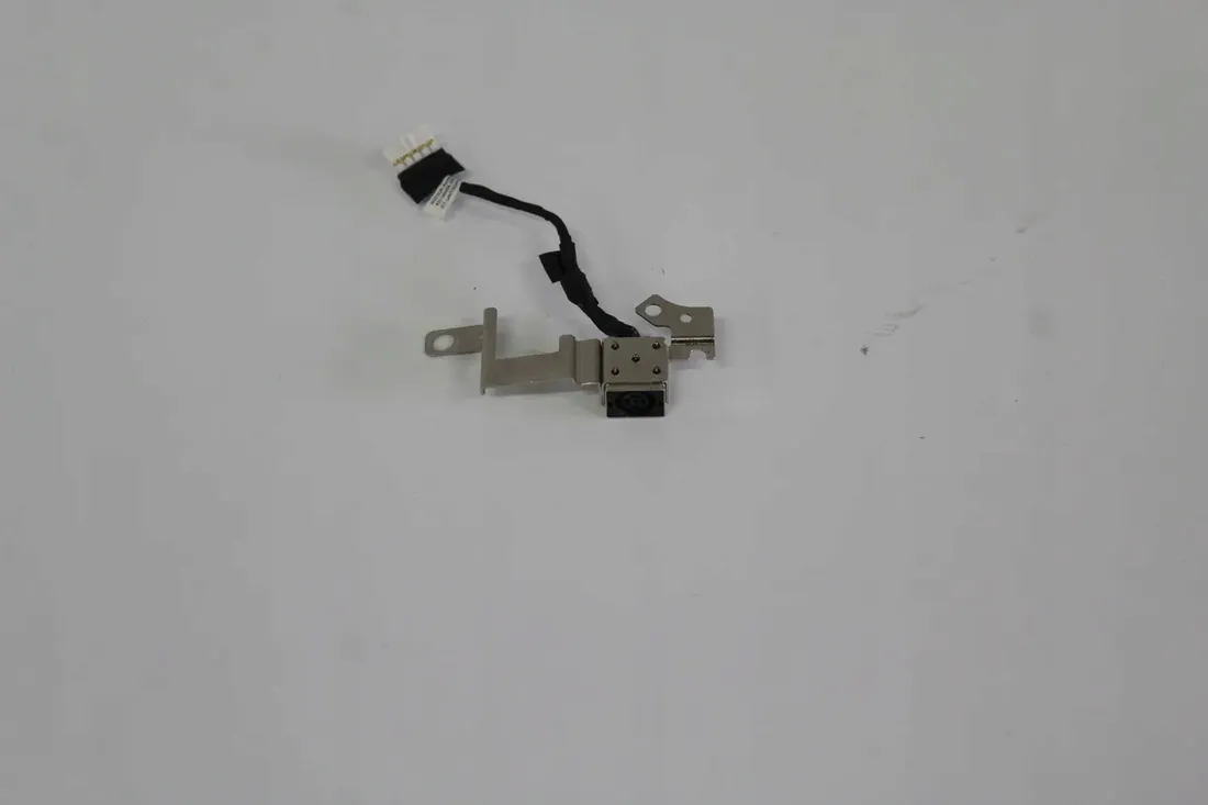 gniazdo-zasilania-dell-3380