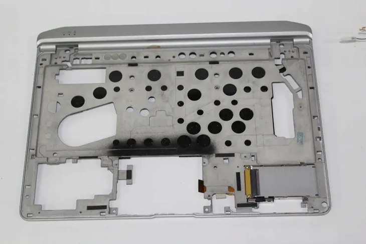 gorna-obudowa-dell-e6230-do-laptopow-dell