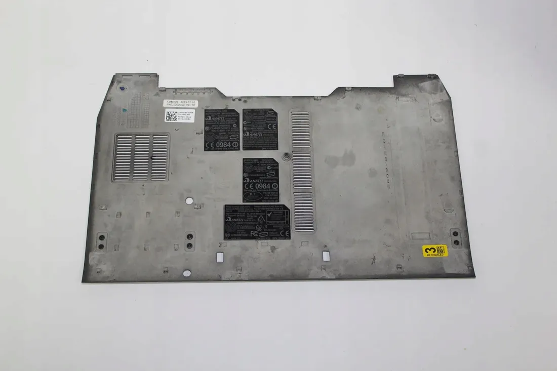 zaslepka-dolna-dell-e6400