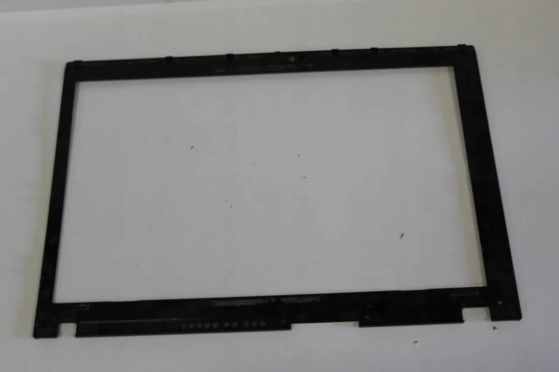ramka-matrycy-lenovo-r400