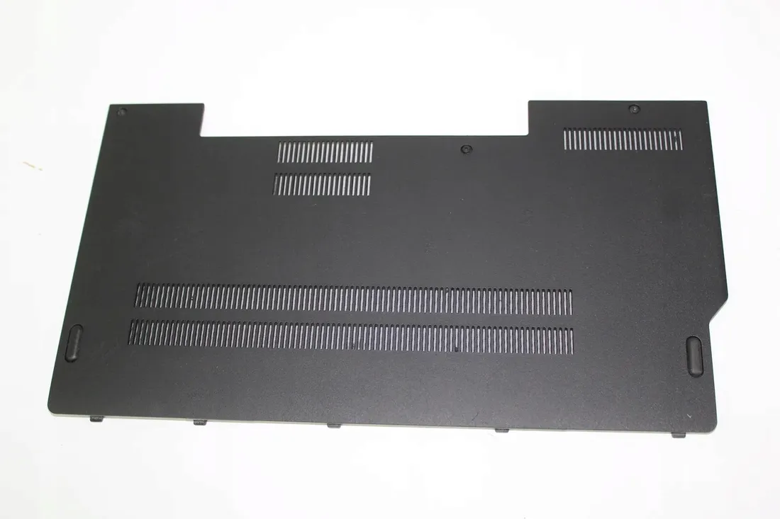 dolna-zaslepka-lenovo-e330