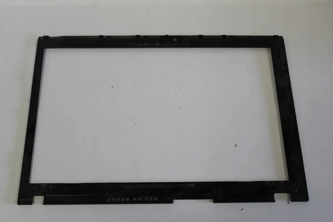 ramka-matrycy-lenovo-r400