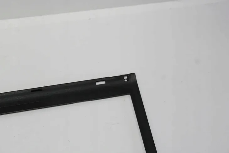 ramka-matrycy-lenovo-r400-do-laptopow-ibm-lenovo