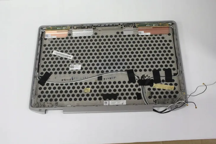 klapa-matrycy-dell-e6320