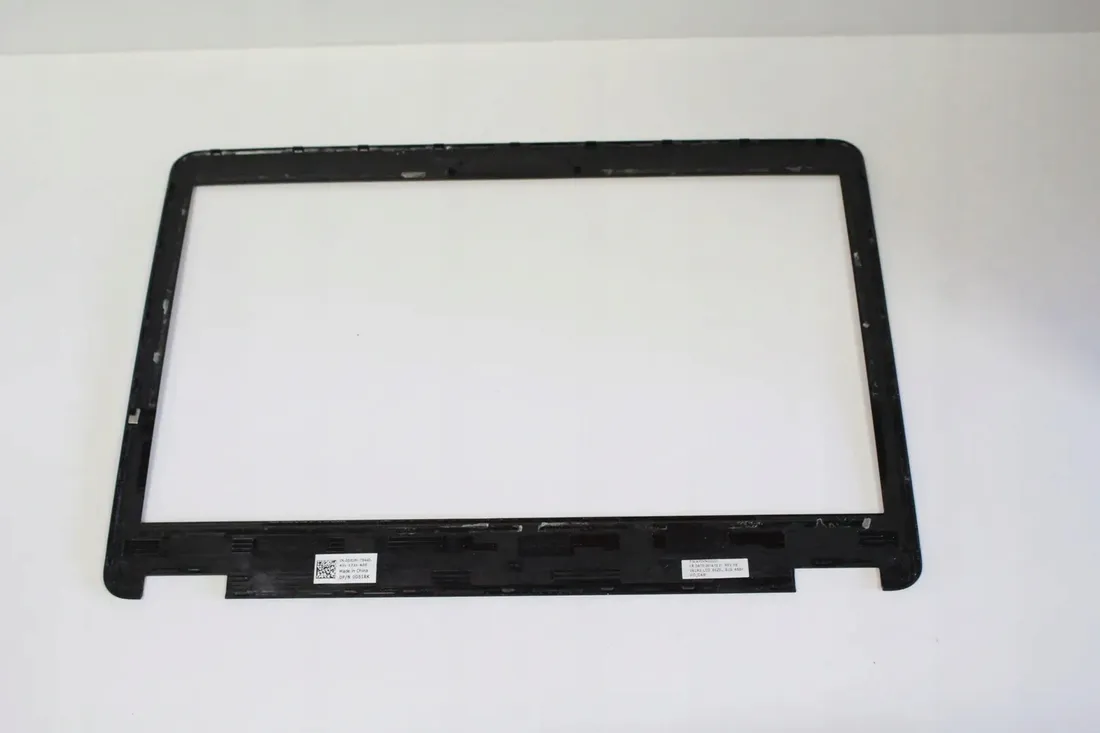 ramka-matrycy-dell-e7440