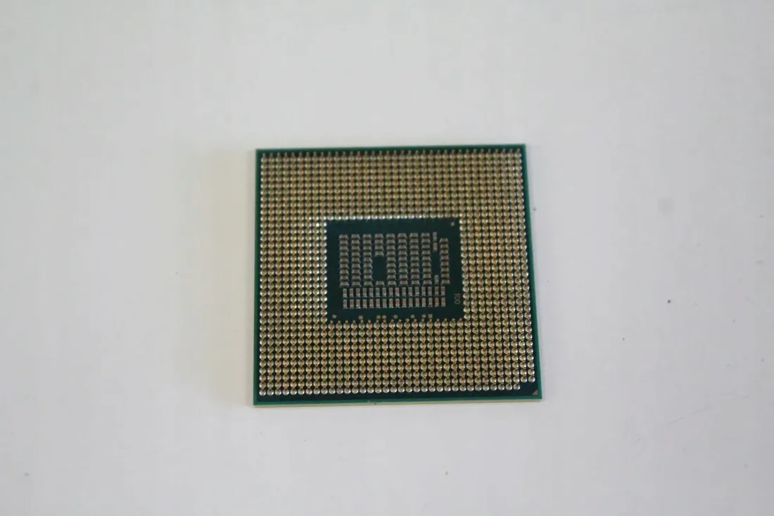 procesor-intel-core-i3-3110m-2x-2-4ghz-sr0n1