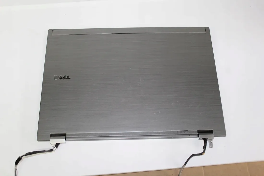 klapa-matrycy-dell-e6410