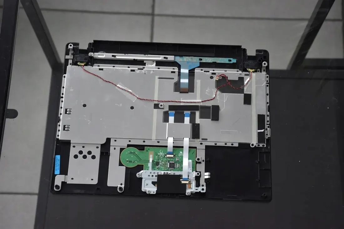 palmrest-touchpad-fujitsu-lifebook-p701