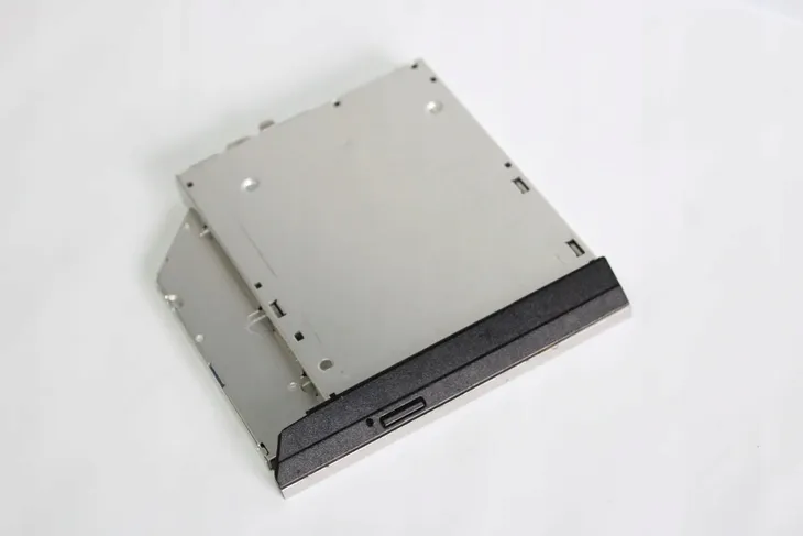 naped-cd-dvd-rw-hp-8470p-kod-producenta-ad-7711h