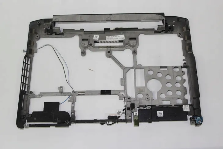 dolna-obudowa-dell-e6230-do-laptopow-dell