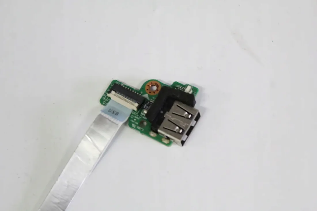 gniazdo-usb-lenovo-x130e