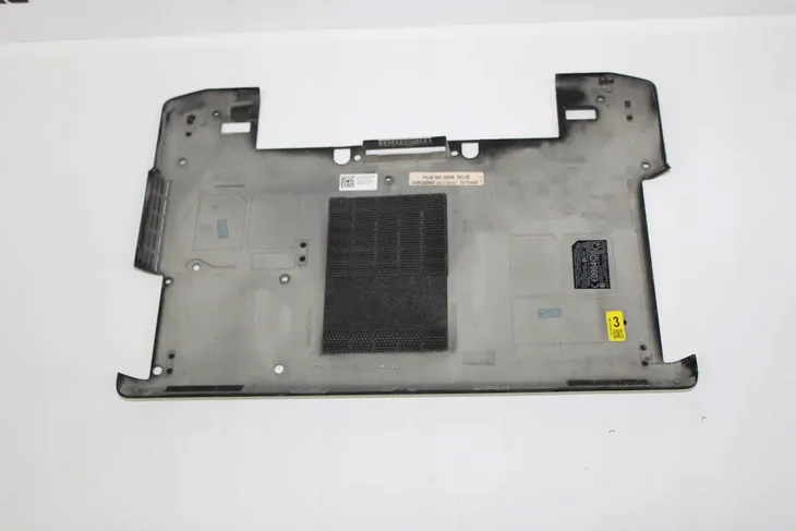 dolna-zaslepka-dell-e6420-kod-producenta-dp-n-025v3n-do-laptopow-dell