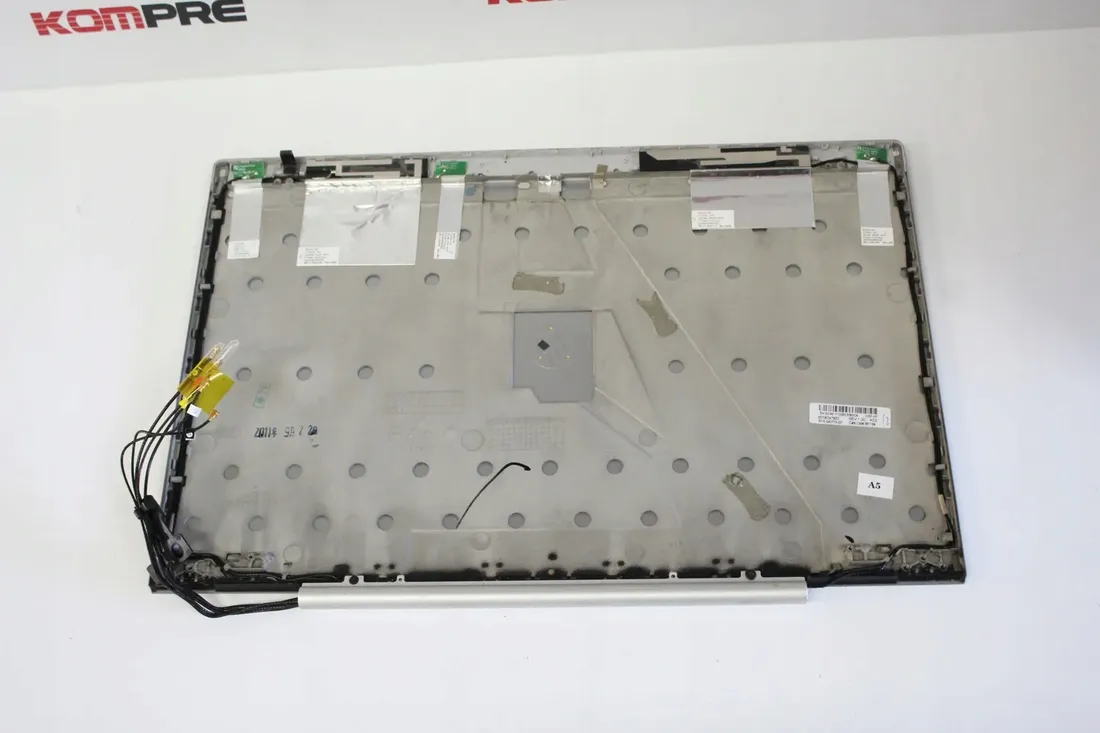 klapa-matrycy-hp-8460p