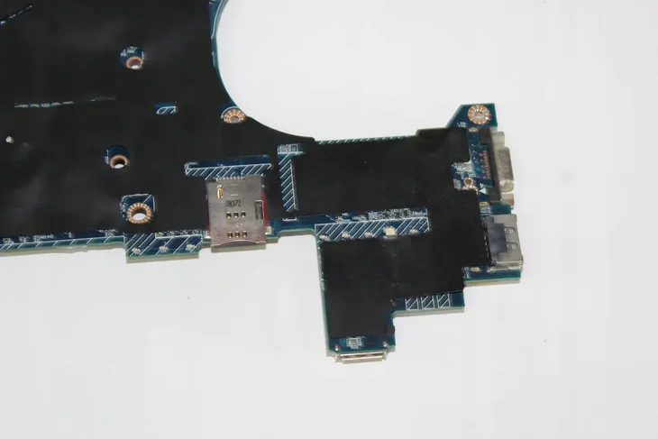 plyta-glowna-dell-e6500-stan-powystawowy-kod-producenta-0yu413