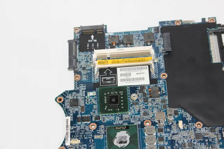 plyta-glowna-dell-e6500-model-e6500-kod-producenta-0yu413