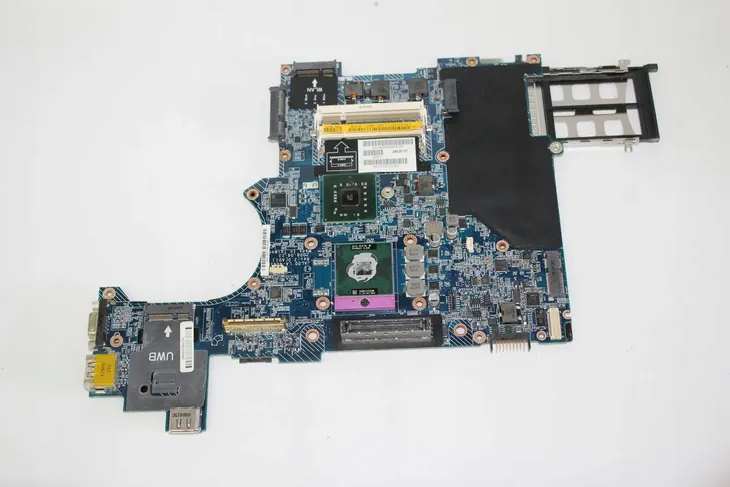 plyta-glowna-dell-e6500-stan-powystawowy-model-e6500-kod-producenta-0yu413