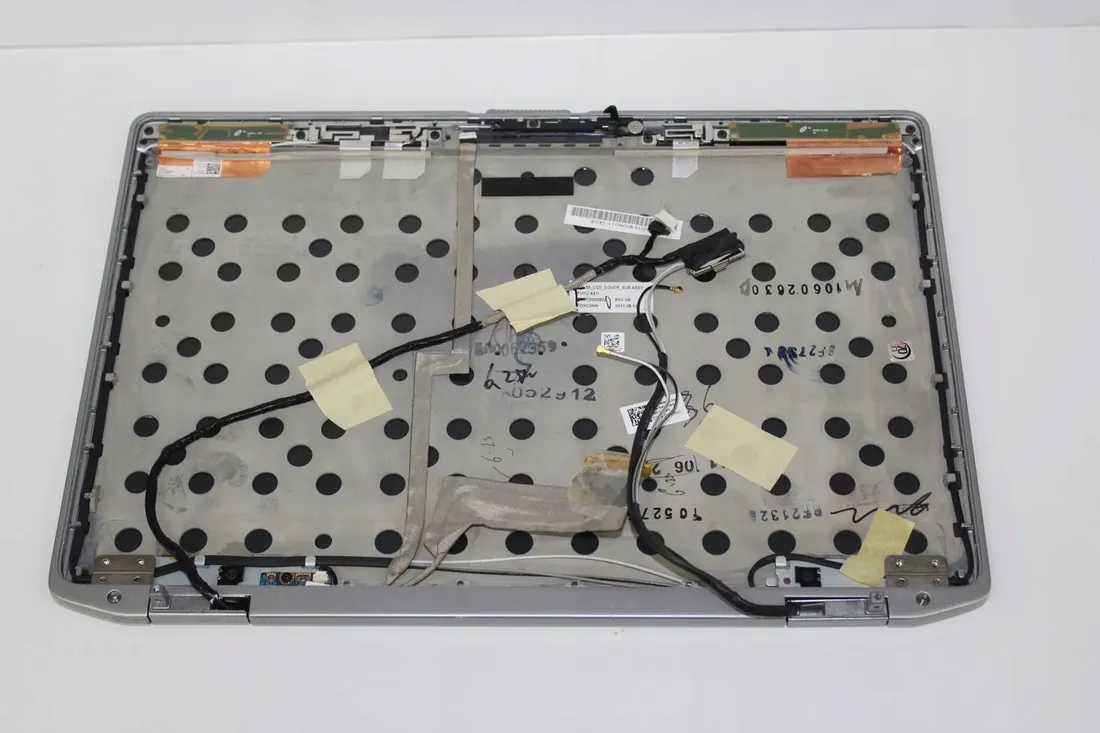 klapa-matrycy-dell-e6420