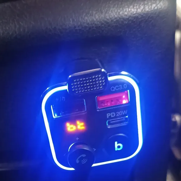 transmiter-samochodowy-fm-mp3-bluetooth-2xusb-1xusb-typ-c-bass-boost-kod-producenta-transmiter-fm