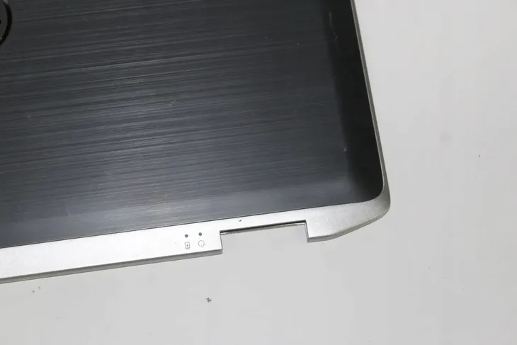 klapa-matrycy-dell-e6420