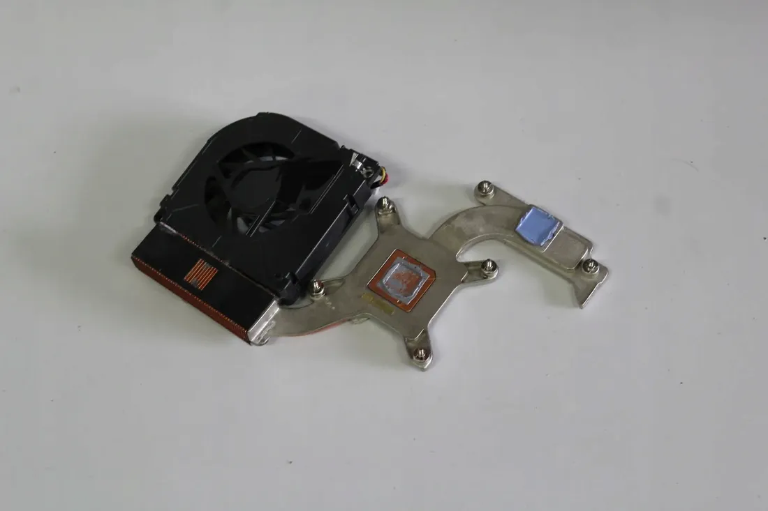 chlodzenie-dell-d520