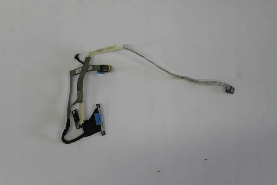 tasma-matrycy-dell-e4310