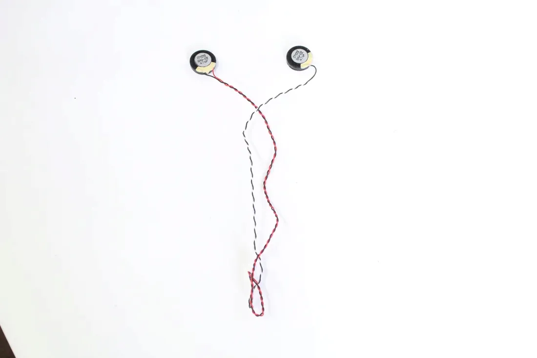 glosniki-fujitsu-lifebook-e734