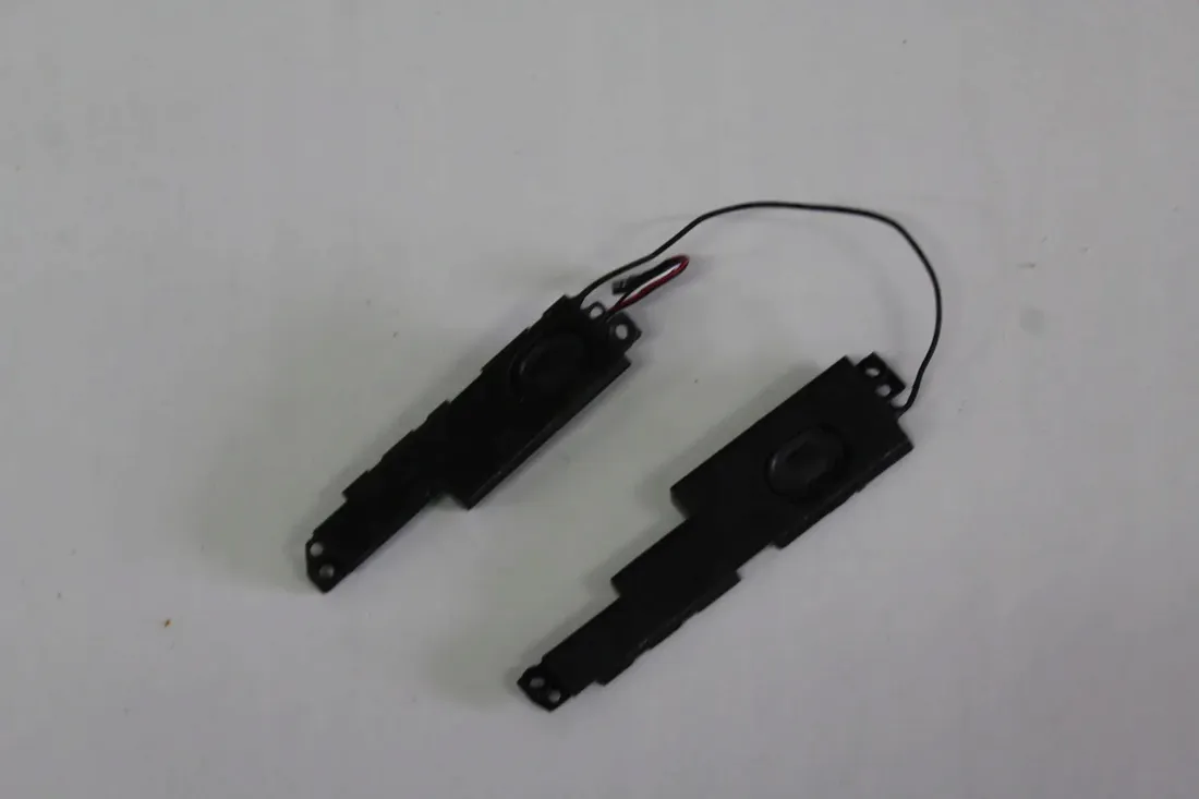 glosniki-lenovo-x131e