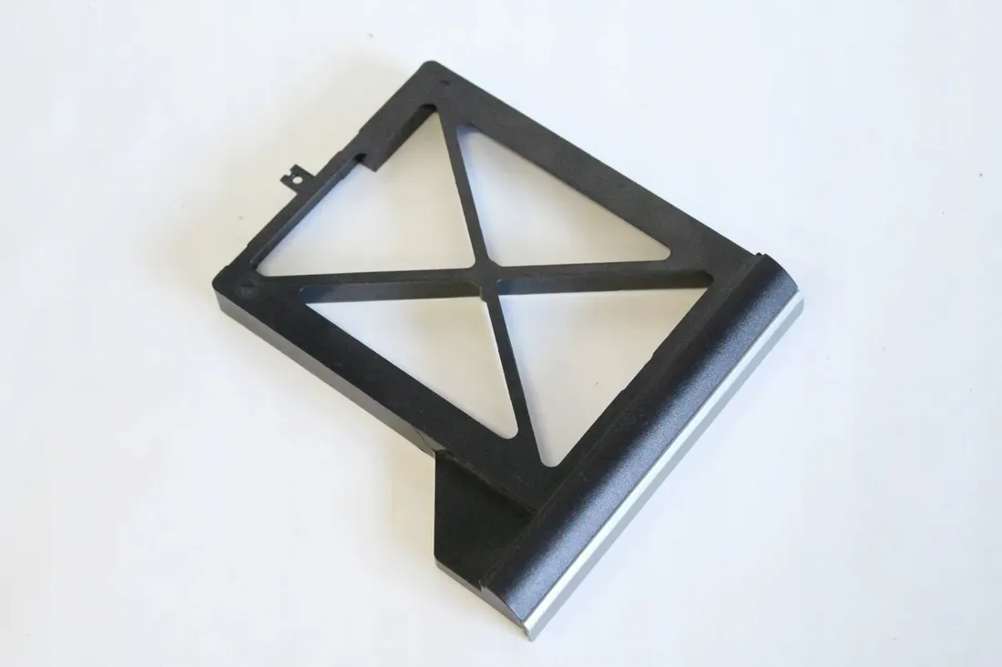 zaslepka-napedu-dell-latitude-e5420-e5430-e5520-e5530