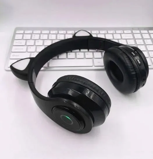 sluchawki-bezprzewodowe-bluetooth-dla-dzieci-led-material-tworzywo-sztuczne
