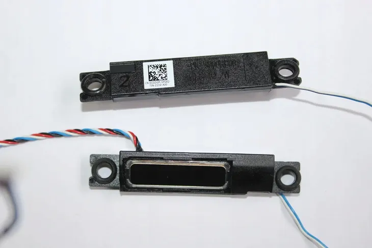 glosniki-dell-latitude-e5470-0cgdgm-stan-powystawowy