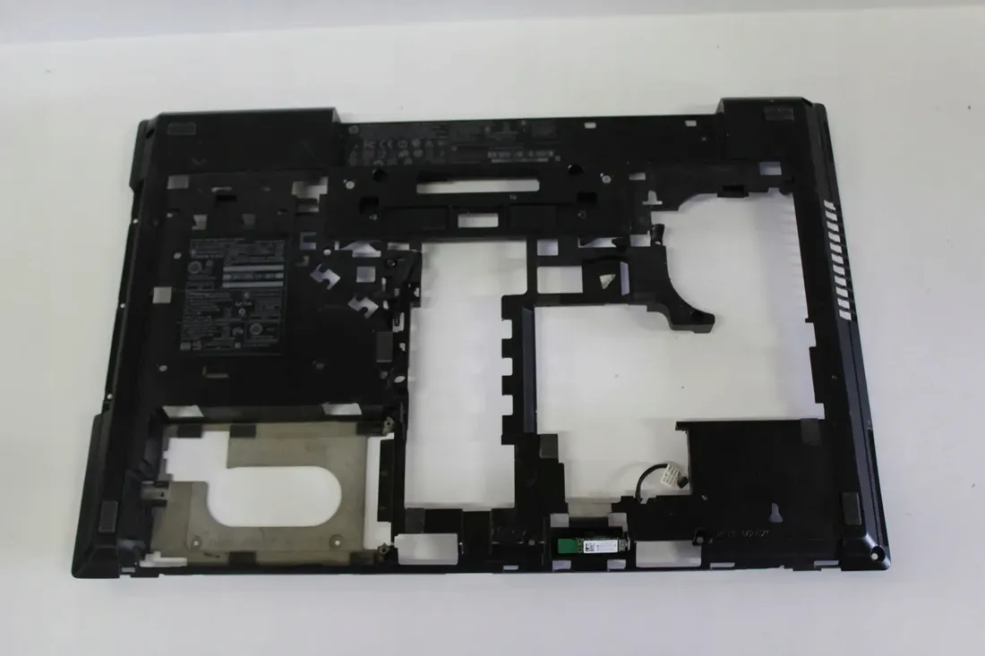 obudowa-dolna-hp-8560p