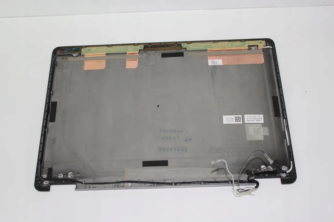 klapa-matrycy-dell-e7470