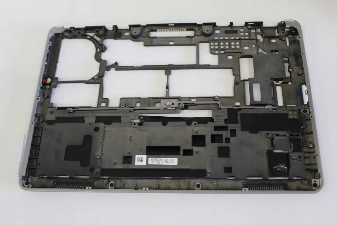 dolna-obudowa-dell-e7240