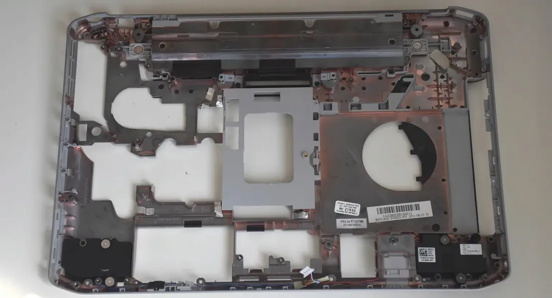 dell-e5420-obudowa-kadlubek